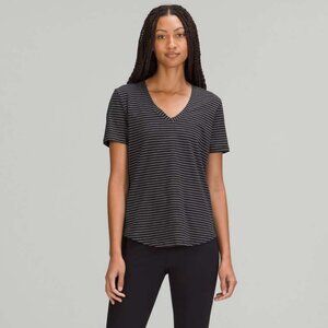 Lululemon Women's Love V-Neck T-Shirt - Black/White